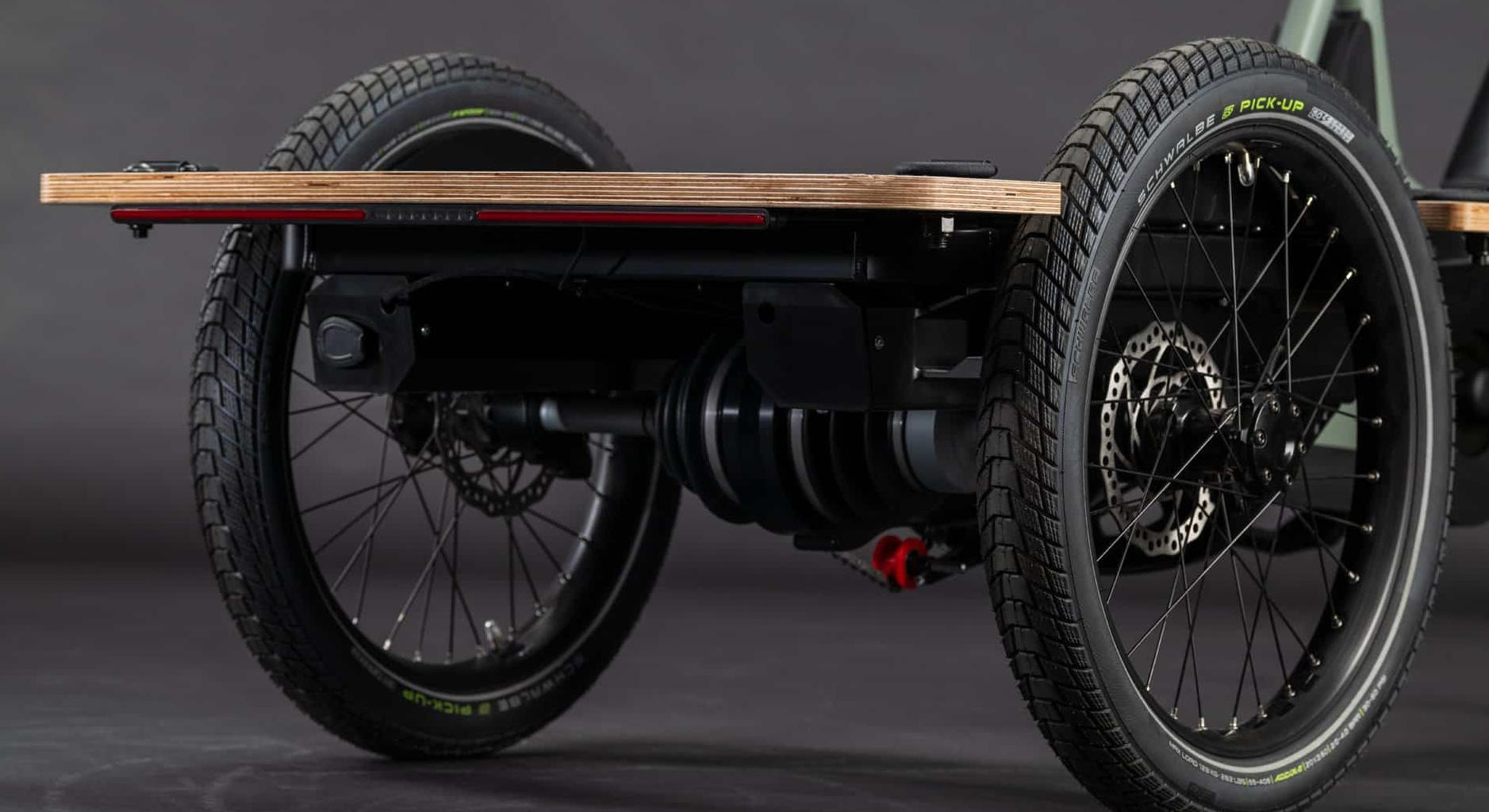 evtrend.de-cube-und-bmw-das-elastenrad-das-die-stadtmobilitaet-revolutioniert-screenshot-2025-12-31-120834 Cube und BMW: Das E‑Lastenrad, das die Stadtmobilität revolutioniert