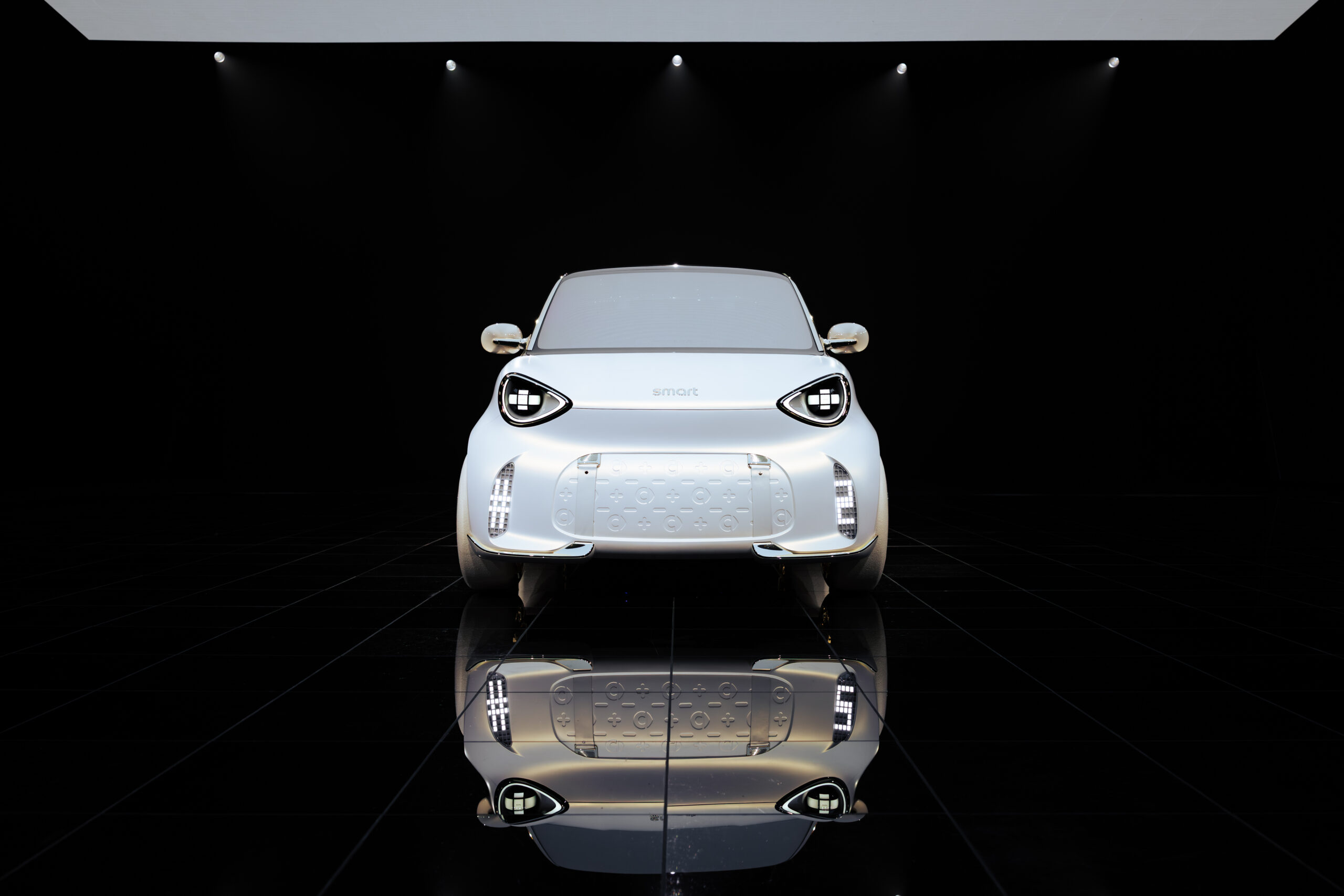 evtrend.de-smart-2-concept-2026-die-rueckkehr-des-fortwo-elektrisch-kompakt-neu-gedacht-smart-concepthashtag2-brand-event-beijing-product6-scaled smart #2 Concept (2026): Die Rückkehr des Fortwo – elektrisch, kompakt, neu gedacht