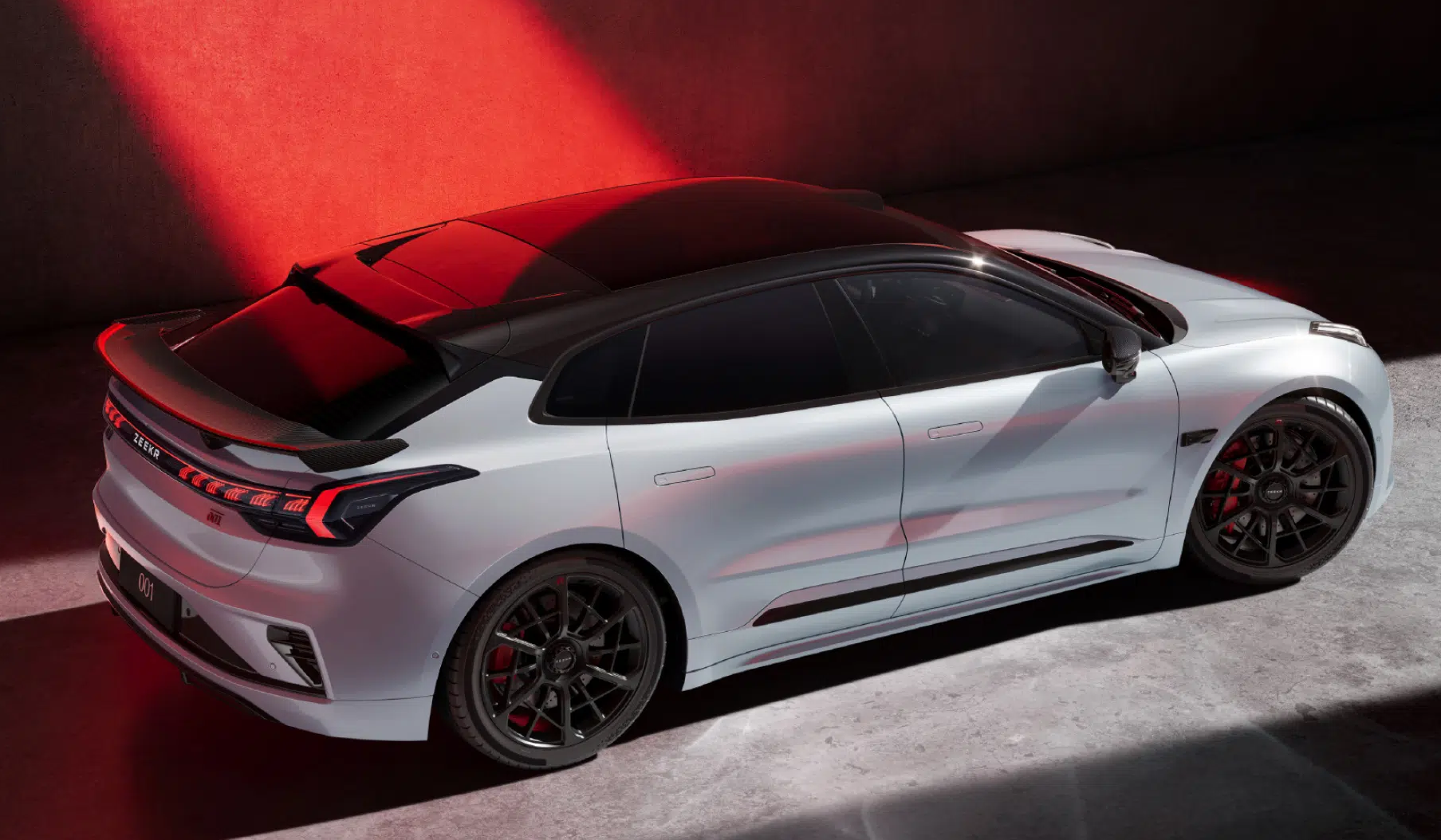 evtrend.de-sondermodell-zum-jubilaeum-zeekr-001-wird-noch-extremer-screenshot-2026-04-04-100741 Zeekr 001 zum Jubiläum: Mehr Leistung, mehr Technik, mehr Anspruch