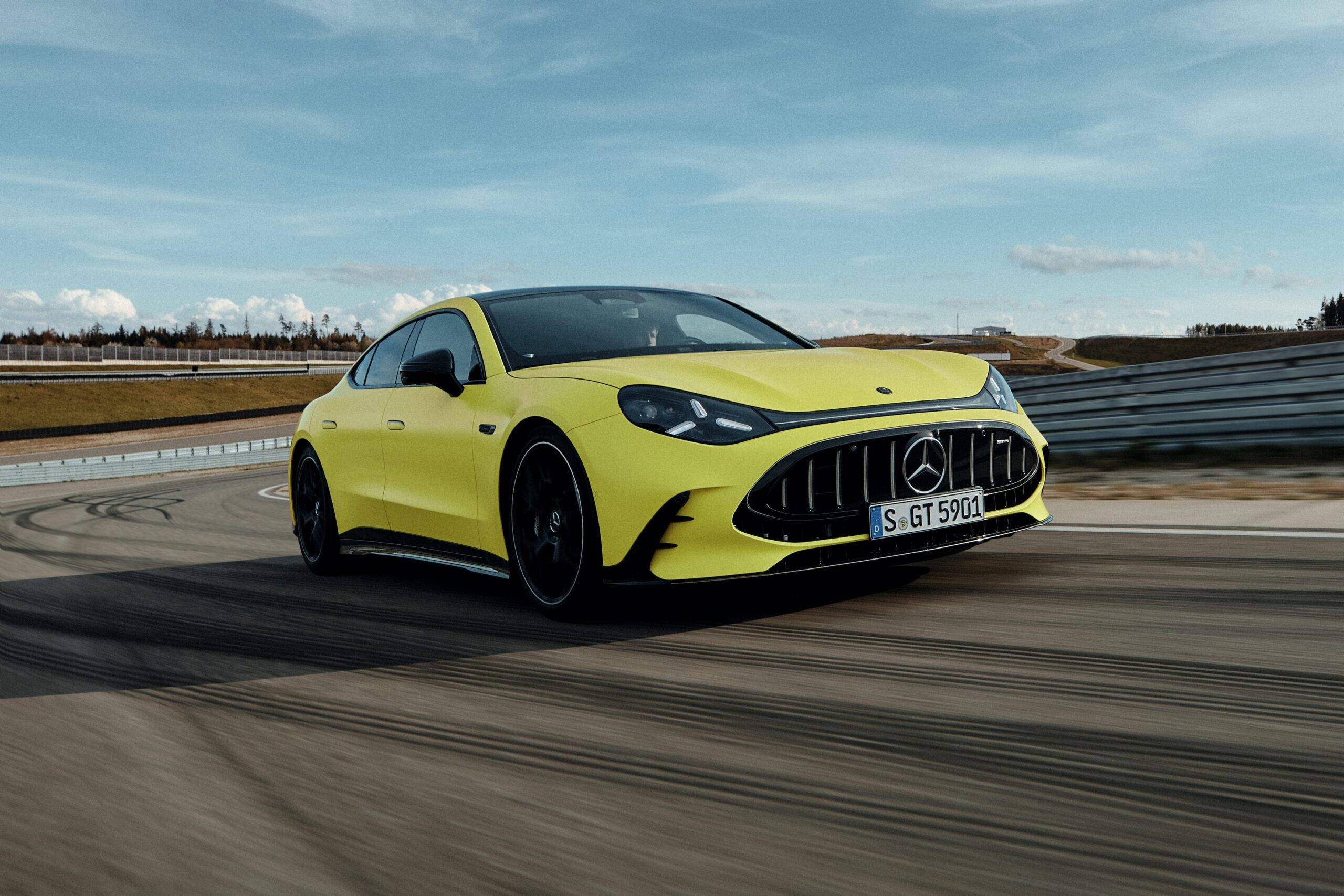 evtrend.de-mercedes-amg-gt-63-4-tuerer-coupe-elektro-power-mit-v8-gefuehl-4096-bmbgt-4-t-24-scaled Mercedes-AMG GT 63 4-Türer Coupé: Elektro-Power mit V8-Gefühl