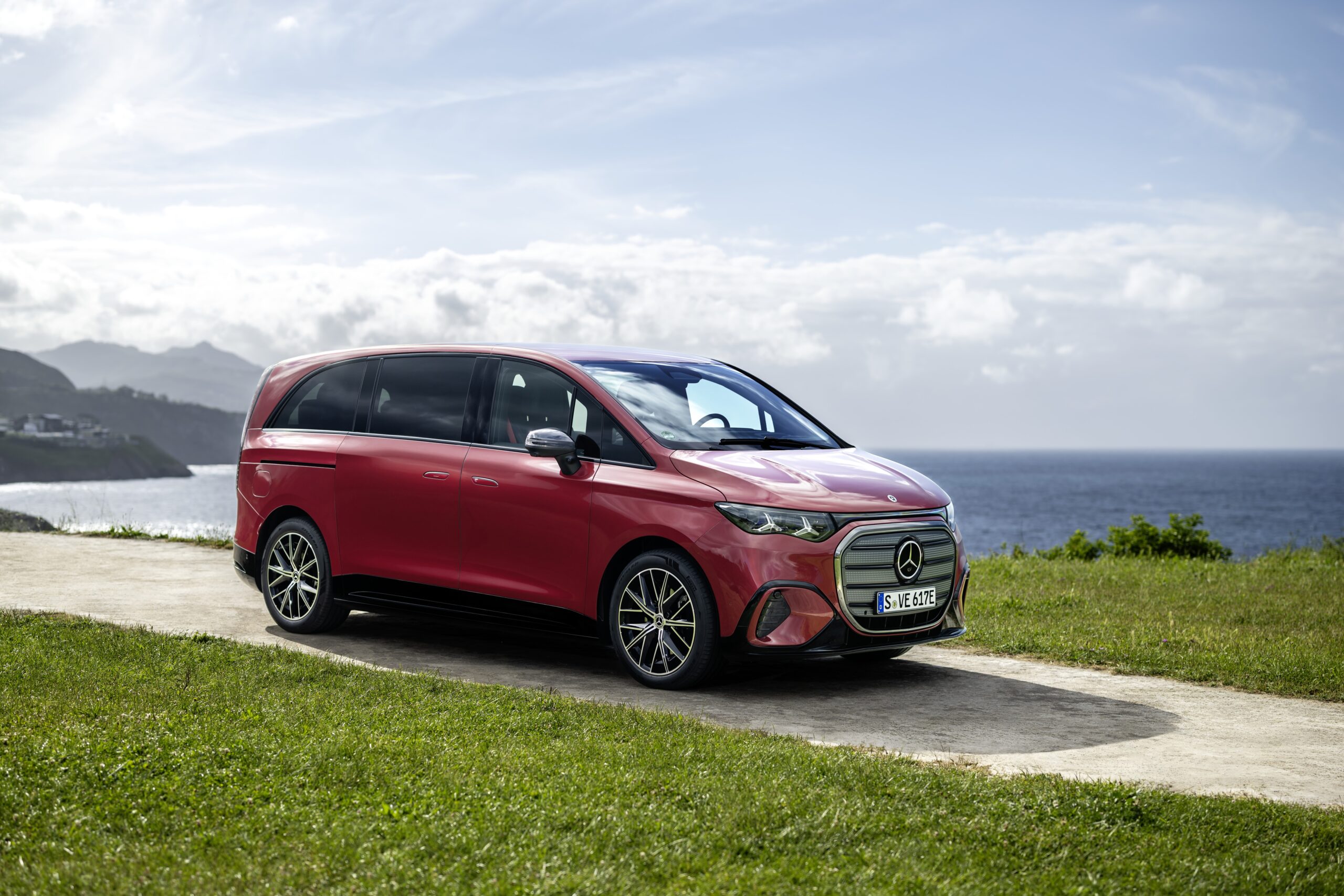 evtrend.de-mercedes-vle-400-4matic-neue-top-motorisierung-fuer-den-elektrischen-van-kommt-2026-26c0162-204-scaled Mercedes VLE 400 4MATIC: Neue Top-Motorisierung für den elektrischen Van kommt 2026