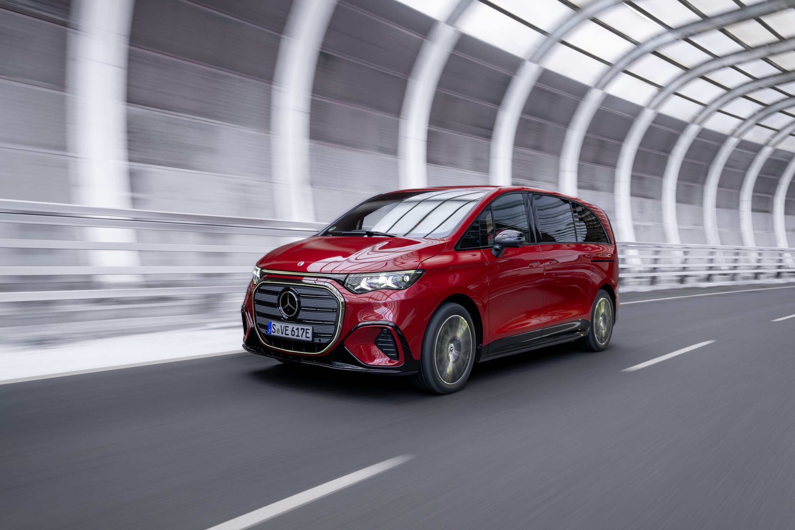 evtrend.de-mercedes-vle-400-4matic-neue-top-motorisierung-fuer-den-elektrischen-van-kommt-2026-26c0162-211-scaled Mercedes VLE 400 4MATIC: Neue Top-Motorisierung für den elektrischen Van kommt 2026